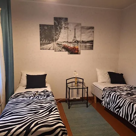 Large Detached House Without Neighbors Apartment
